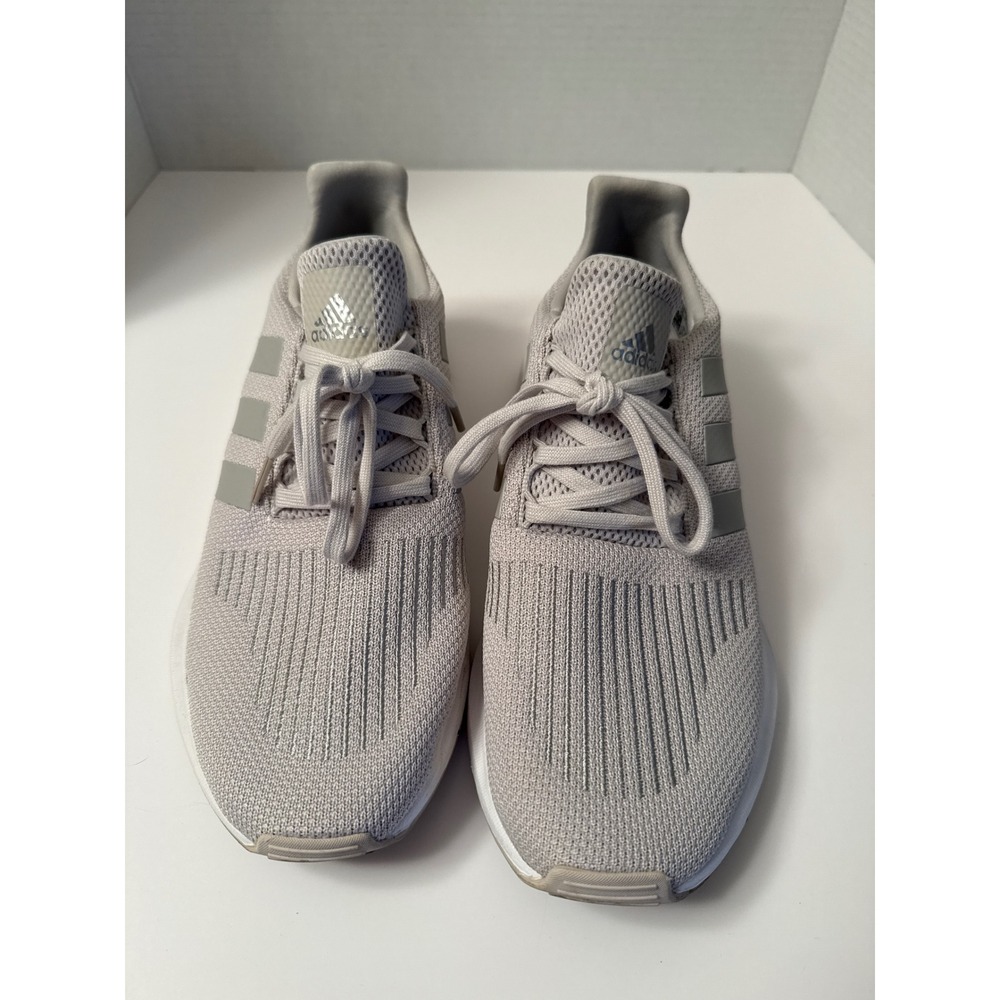 Adidas Swift Run 1.0 Women's 10.5 Gray Silver Knit Sneakers ID0108